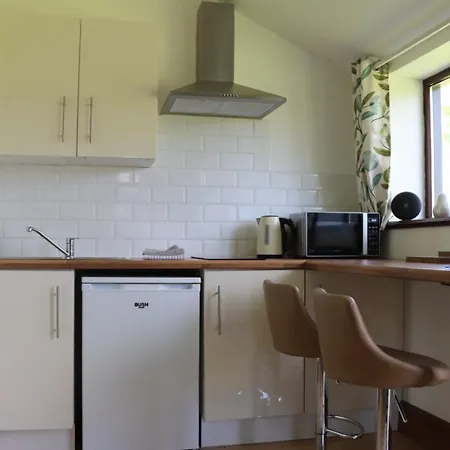 Malthouse Farm Cottage Studio Dilhorne Exterior photo